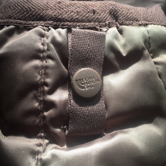 The North Face 550 Down Jacket. - Picture 8 of 14